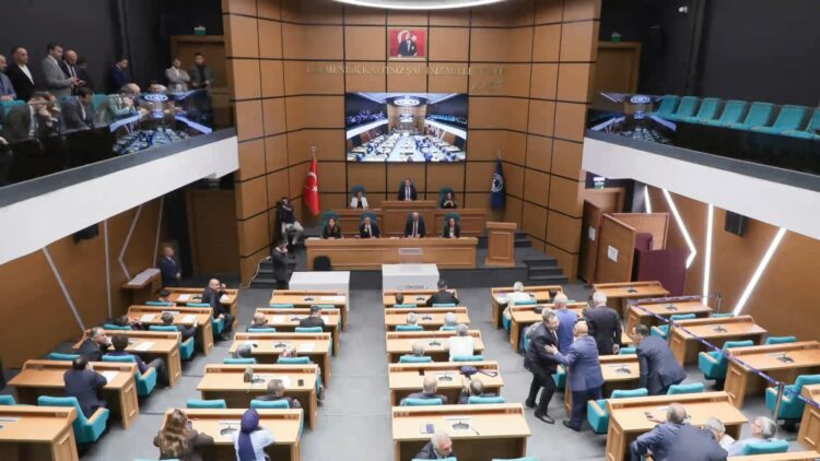 Üsküdar Belediyesi'nde başkanvekili Sibel Tan Çetinkaya seçildi