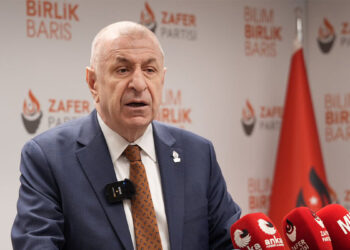 Ümit Özdağ: "Türkiye yeni bir kavimler göçü tehdidiyle karşı karşıya"