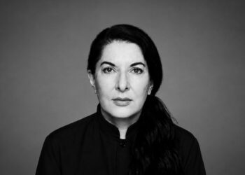 Marina Abramović: Bedenin, sınırların ve insan davranışının sosyolojisi