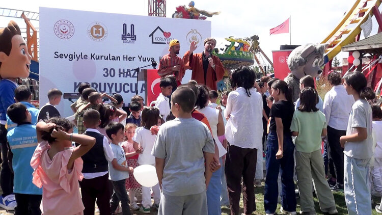 Koruyucu Aile Festivali'nde çocuklar aileleriyle eğlendi