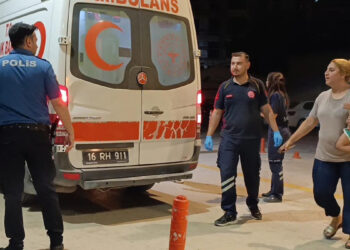 4 yaşındaki çocuğa da acımadılar: Silahlı kavgada babasıyla birlikte yaralandı
