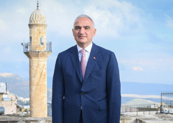 Depremde hasar gören iki tarihi camide restorasyon tamamlandı