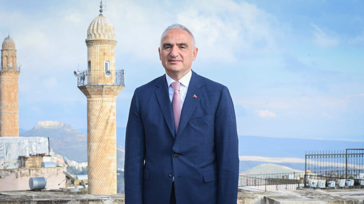 Depremde hasar gören iki tarihi camide restorasyon tamamlandı