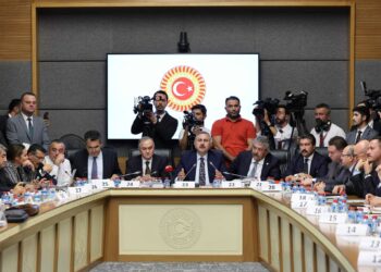 'Çerçeve yasa' teklifi komisyonda kabul edildi