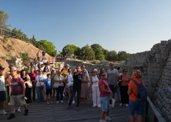 Çanakkale’de kültür ve sanat şöleni başladı! İlk güne Ceza damga vurdu