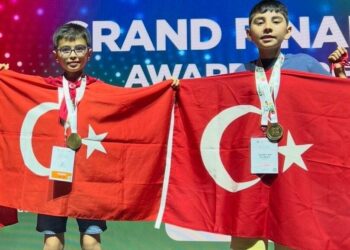 Ali ve Sidar, STEM Olimpiyatları'nda matematikte dünya şampiyonu oldu
