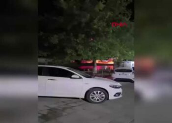 Yangını fark etmeden düğüne devam ettiler; o anlar kamerada