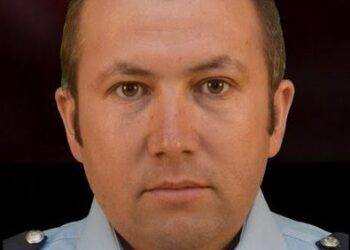 Evinde rahatsızlanıp hastaneye kaldırılan polis, hayatını kaybetti