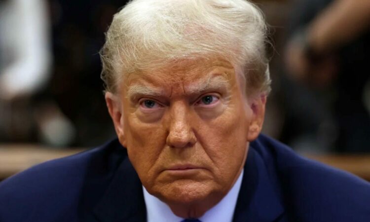 Trump, İran'a saldırıları durdurduğunu açıkladı
