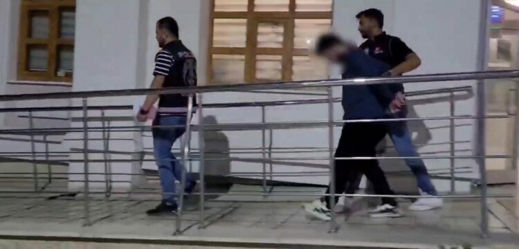 Cezaevinden tahliye oldu, çaldığı otomobille Antalya'da yakalandı