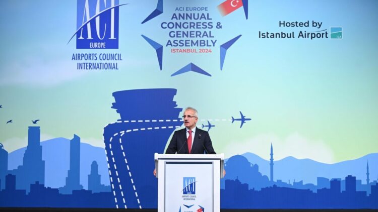Bakan Uraloğlu: İstanbul Havalimanı günlük yolcu rekoru kırdı