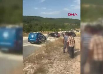 Takla atan otomobildeki çift öldü