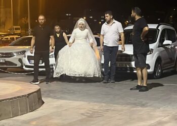 Nevşehir’de gelin arabası takla attı; gelin ve damat yaralandı