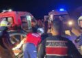 Bursa'da iki otomobil kafa kafaya çarpıştı: Anne ve kızı öldü, 2'si jandarma 5 yaralı