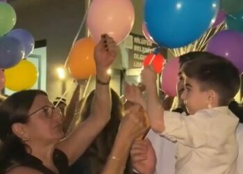 Dubai’deki tedavisi tamamlanan DMD hastası Kuzey’e ‘balonlu’ doğum günü sürprizi