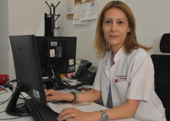 Uzmanlardan uyarı: Güneş kremi ve gözlük aksesuar değil, sağlık ihtiyacı