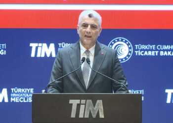 Bakan Bolat: Temmuz ayı rekor bir ihracatla 25 milyar 600 milyon dolara yükseldi - 1