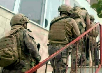 İzmir merkezli 3 ilde suç örgütüne operasyon; 28 gözaltı