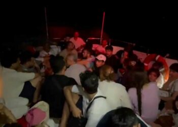 Datça'da Yunan unsurlarının geri ittiği saldaki 36 kaçak göçmen kurtarıldı