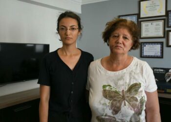 Anne ile 2 çocuğunu dövüp bıçaklayan baba ve oğlu tutuklandı