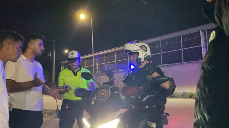 Ehliyetsiz ve alkollü çıktı; ruhsat sahibi ikizinin de ‘alkol’den ehliyetine el konulmuş