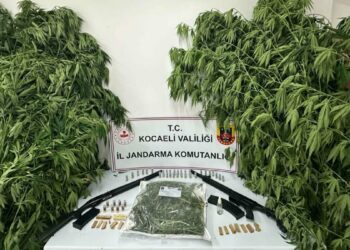 Kocaeli'de uyuşturucu operasyonu; 2 tutuklama