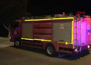 Falezlerde oturan kadın ekipleri alarma geçirdi