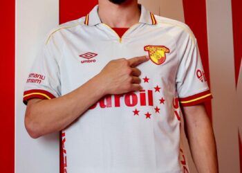 Göztepe'de Gökdeniz imzayı attı