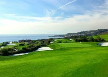 Trump'ın golf sahasında silahlı bir kişi yakalandı