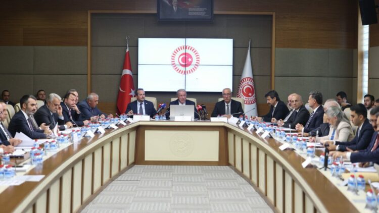 Komisyonda şehit ve gazi ailelerinin haklarına ilişkin teklif görüşüldü