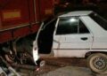 Otomobil, park halindeki TIR'a çarptı; alkollü sürücü yaralandı