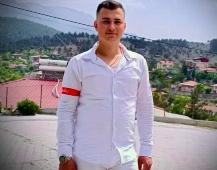 Eski başkanın yeğeni kazada hayatını kaybetti