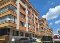 Oturduğu apartmanda, yöneticinin yardımcısını öldürdü