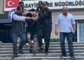 Fatih'te 19 yaşındaki Ali'nin ölümüne ilişkin gözaltına alınan 8 şüpheli adliyeye sevk edildi