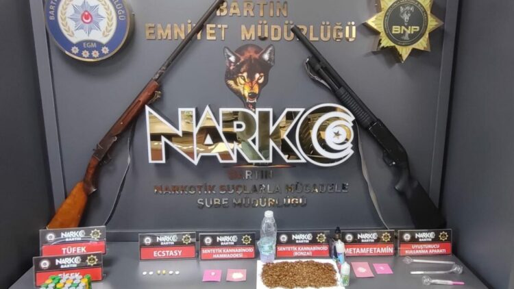 Bartın'da uyuşturucu operasyonu; 5 gözaltı
