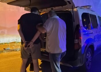 10 kilometrelik takip sonucu yakalanan çalıntı otomobilin sürücüsüne 380 bin lira ceza