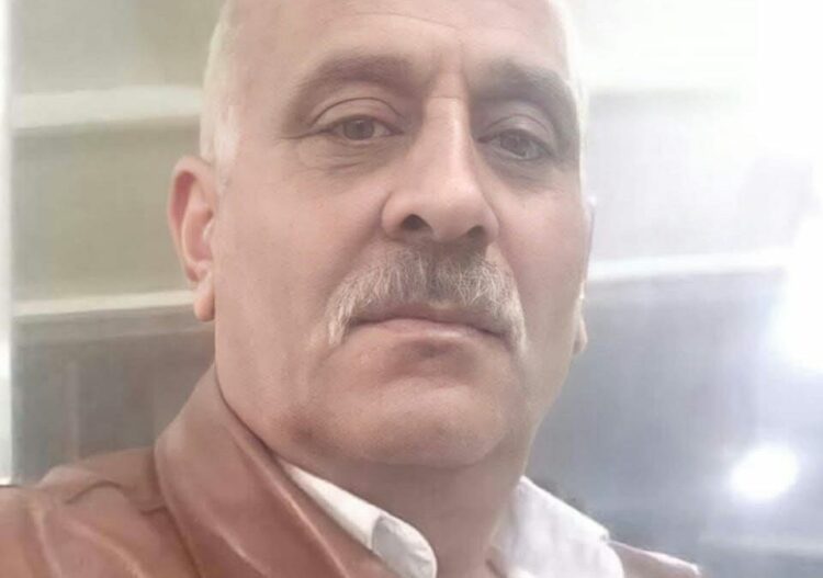 Hafif ticari aracın sürücüsü kalp krizinden ölmüş