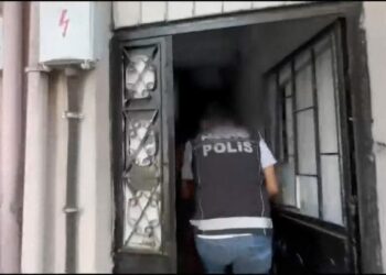 Kağıthane’de iş yerine operasyonda 104 kilogram uyuşturucu ele geçirildi