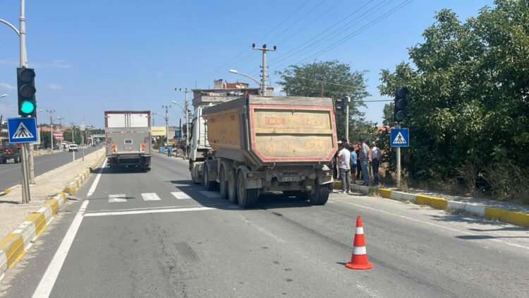 Hafriyat kamyonunun çarptığı yaya, tedavi gördüğü hastanede öldü