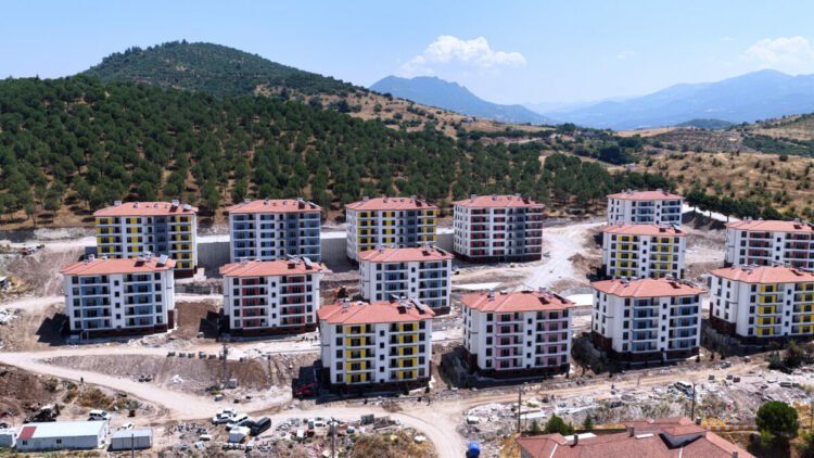 Bakan Kurum'dan Sındırgı depreminin 1'inci yılı paylaşımı