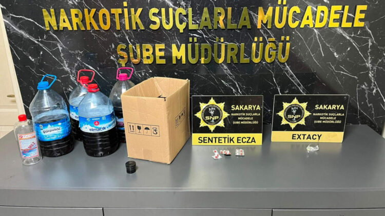 Sanal medyadan emniyet güçlerine tehdit ve hakaretlerde bulunan şüpheli tutuklandı