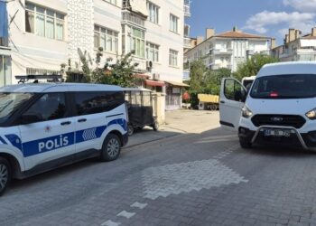 Tartıştığı kişiyi bıçakla yaraladı