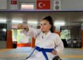 Şerife, sporla engelleri aştı