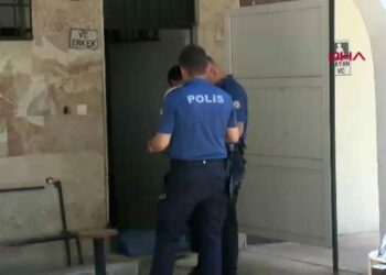 Cami tuvaletinde ölü bulundu