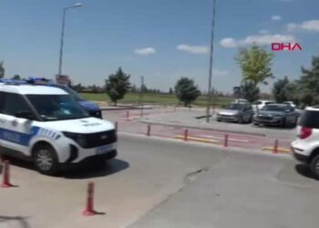 2 arkadaşını 9 kurşunla öldüren şüpheli saklandığı evde yakalandı