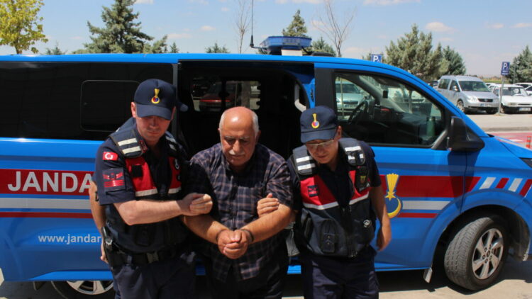 2 arkadaşını 9 kurşunla öldüren şüpheli adliyeye sevk edildi