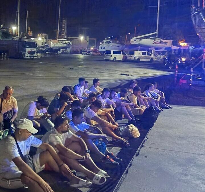 Muğla'da 25 kaçak göçmen yakalandı
