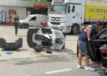 ATV ile otomobil çarpıştı; 2 yaralı