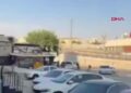 Kavga ettiği kardeşinin aracına tutunup, camdan içeri girmeye çalıştı