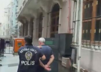 Beyoğlu'nda Güney Koreli yayıncıyı davranışlarıyla rahatsız eden şüpheli yakalandı